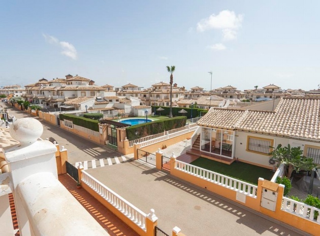 Återförsäljning - Villa - Cabo Roig - Lomas de Cabo Roig