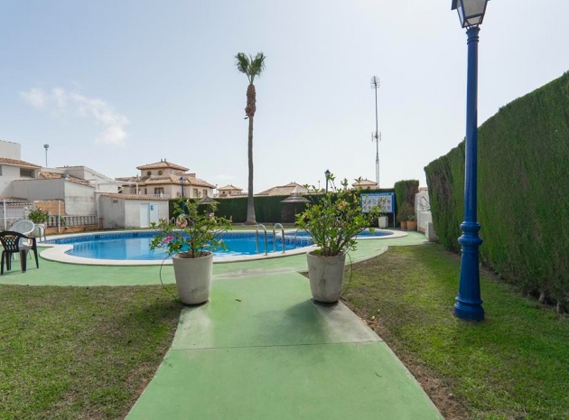 Återförsäljning - Villa - Cabo Roig - Lomas de Cabo Roig