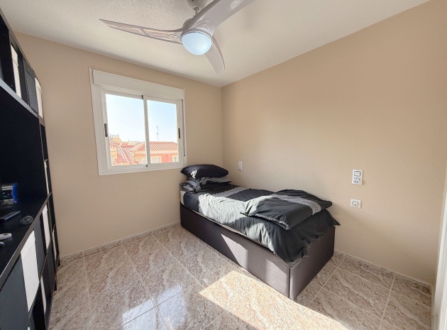 Resale - Apartment - Villamartin - bosque de las lomas