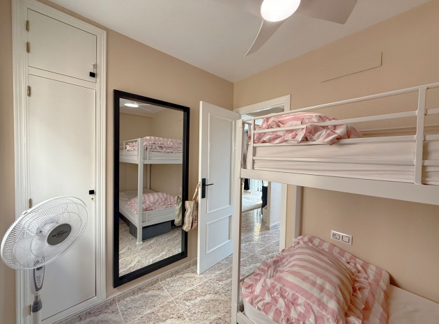 Resale - Apartment - Villamartin - bosque de las lomas