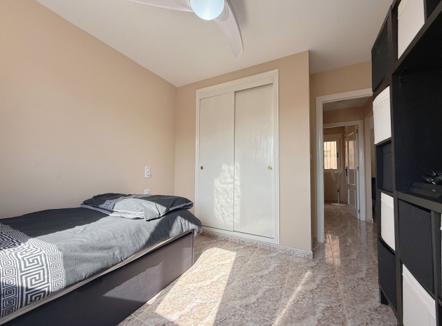 Resale - Apartment - Villamartin - bosque de las lomas