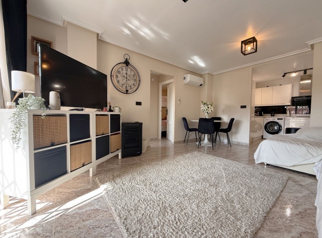 Resale - Apartment - Villamartin - bosque de las lomas