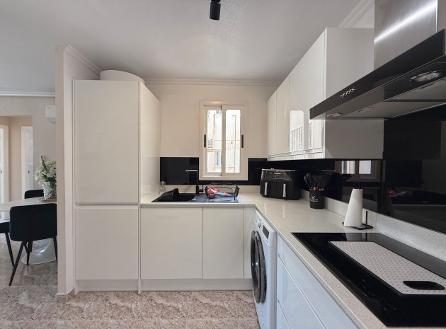 Resale - Apartment - Villamartin - bosque de las lomas