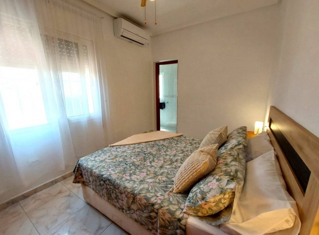 Revente - Villa - Ciudad Quesada - Pueblo Bravo