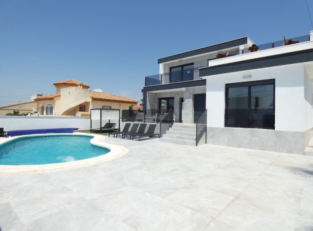 Resale - Villa - Ciudad Quesada