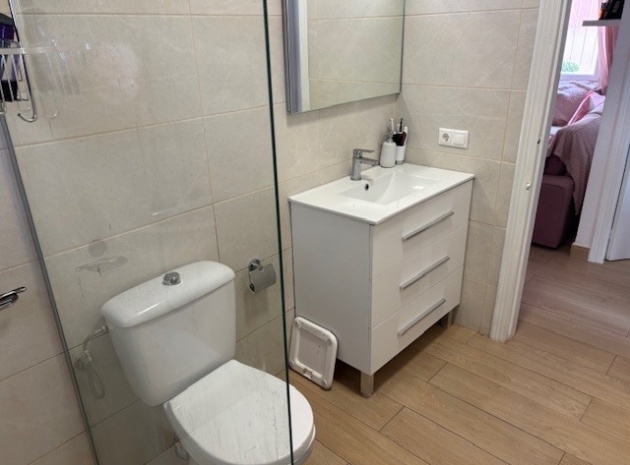 Resale - Villa - La Florida  - La Florida