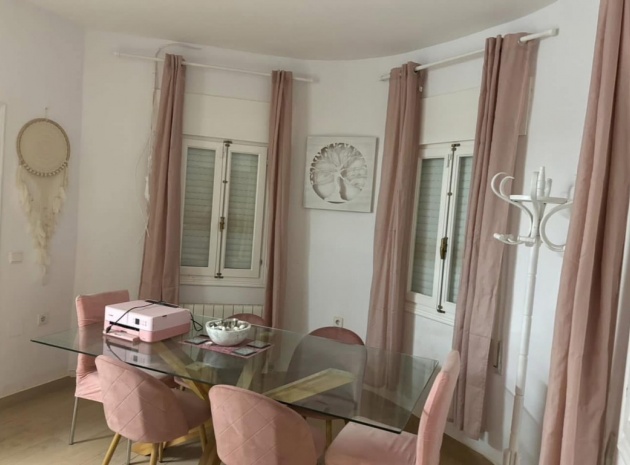 Resale - Villa - La Florida  - La Florida