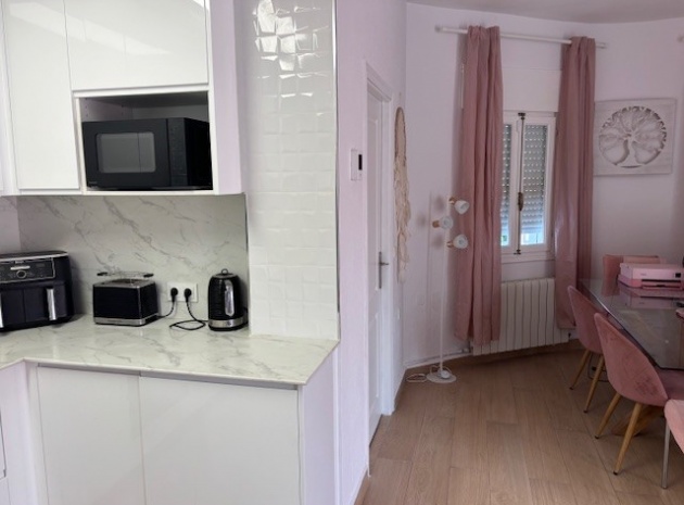 Resale - Villa - La Florida  - La Florida