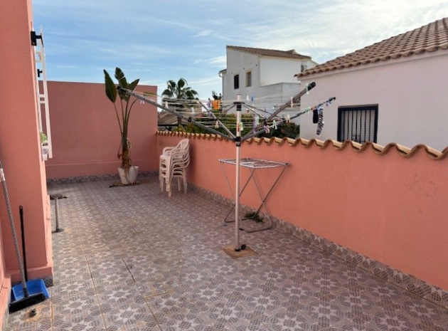 Resale - Villa - La Florida  - La Florida