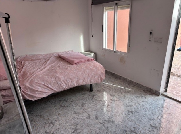 Resale - Villa - La Florida  - La Florida