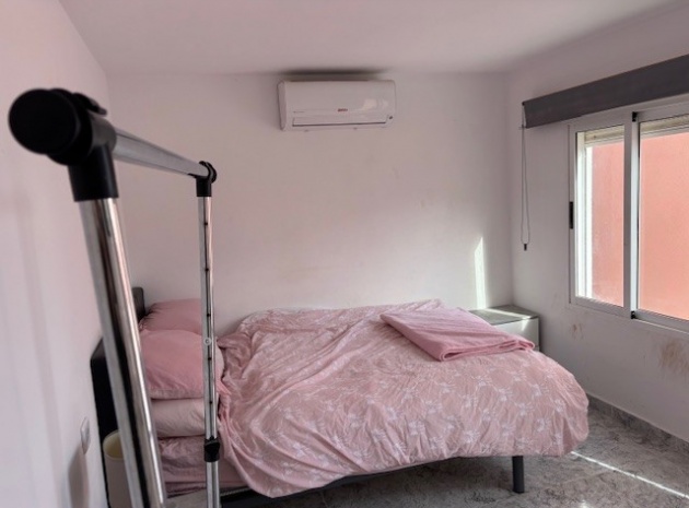 Resale - Villa - La Florida  - La Florida