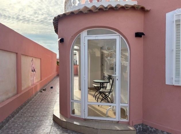 Resale - Villa - La Florida  - La Florida