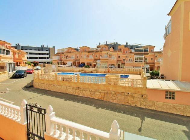 Wederverkoop - Villa - Playa Flamenca - pueblo caballero