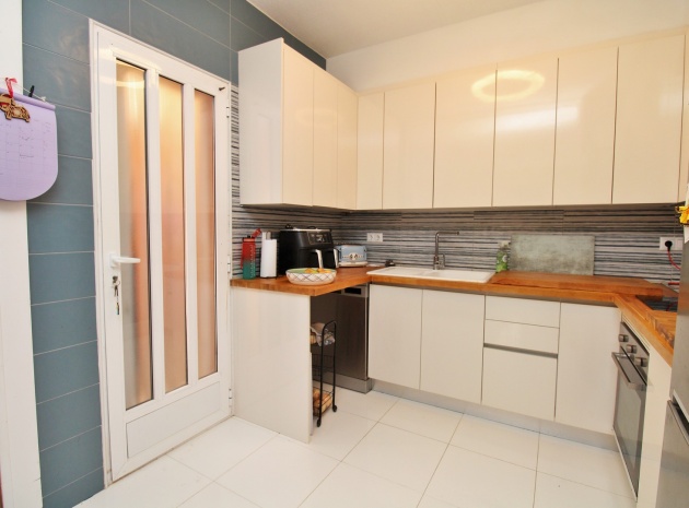 Wederverkoop - Villa - Playa Flamenca - pueblo caballero