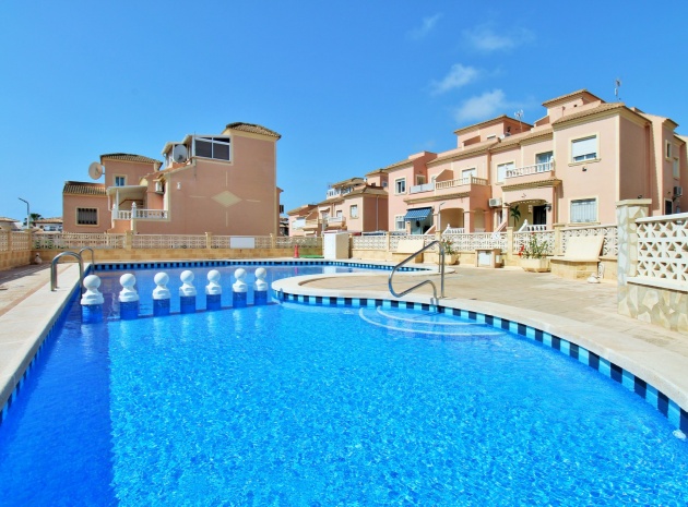 Wederverkoop - Villa - Playa Flamenca - pueblo caballero