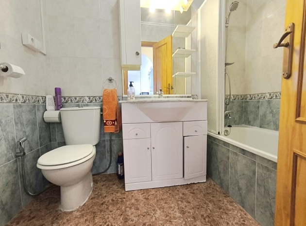 Resale - Apartment - Torrevieja - jardin del mar