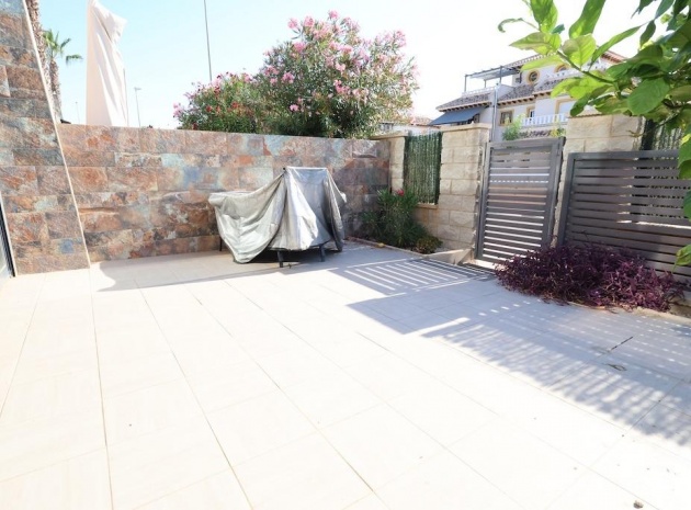 Återförsäljning - Villa - Cabo Roig - Lomas de Cabo Roig