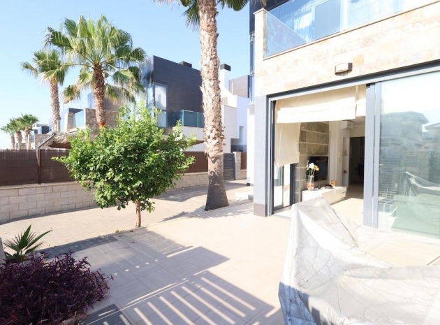 Återförsäljning - Villa - Cabo Roig - Lomas de Cabo Roig