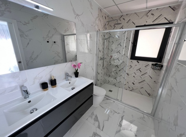 Wiederverkauf - Villa - Los Montesinos - Los Montesinos - Urb. La Herrada