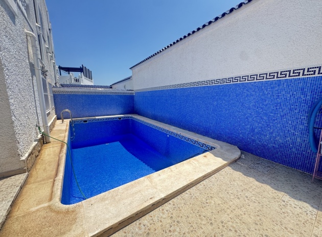 Resale - Townhouse - Villamartin - blue lagoon