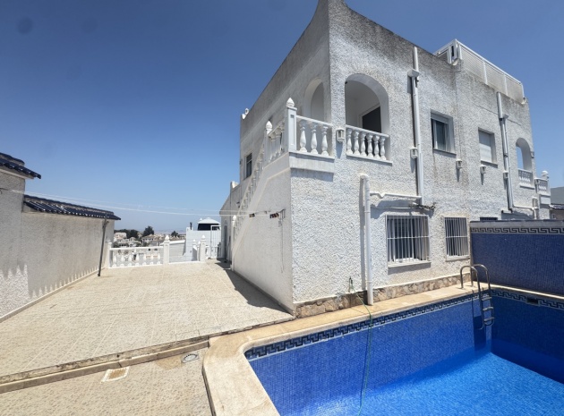 Resale - Townhouse - Villamartin - blue lagoon