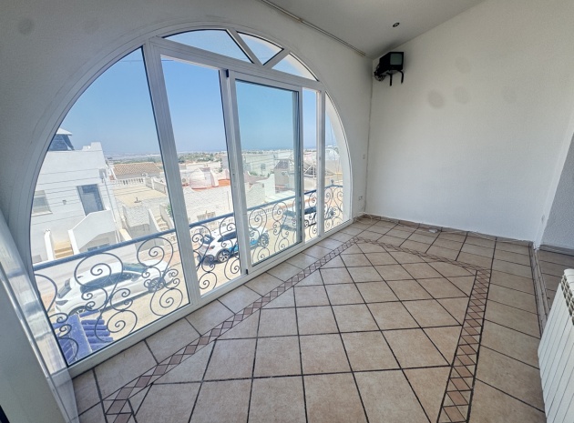 Resale - Townhouse - Villamartin - blue lagoon
