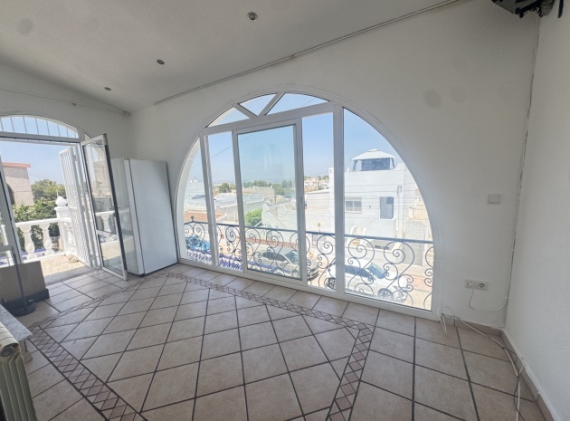 Resale - Townhouse - Villamartin - blue lagoon