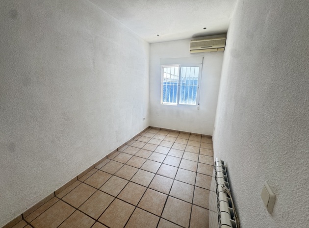 Resale - Townhouse - Villamartin - blue lagoon