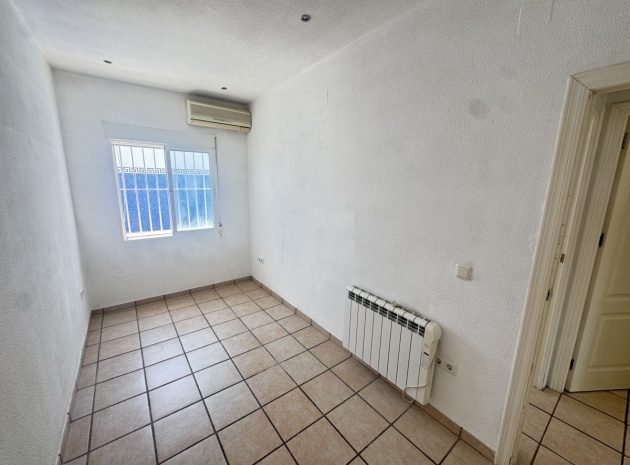 Resale - Townhouse - Villamartin - blue lagoon
