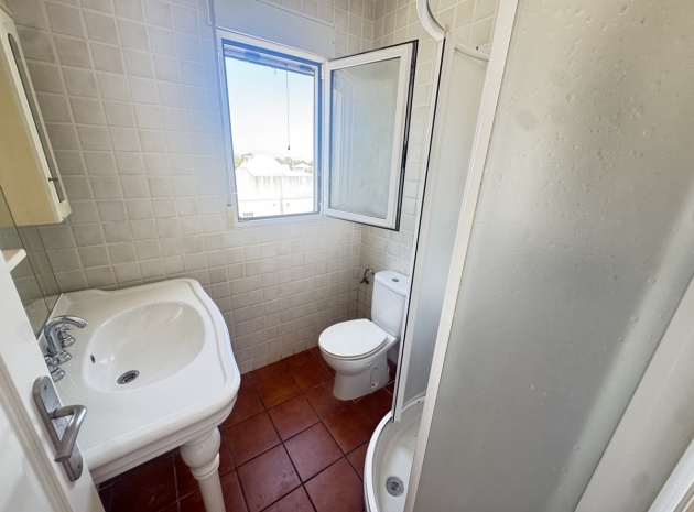 Resale - Townhouse - Villamartin - blue lagoon
