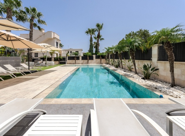 Resale - Villa - La Zenia