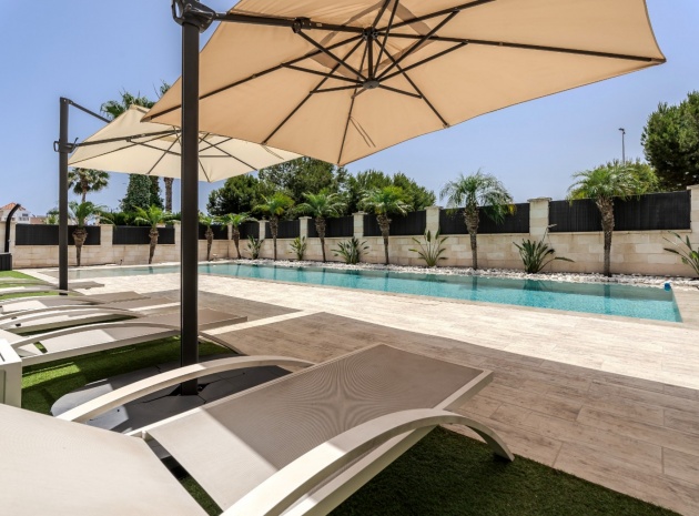 Resale - Villa - La Zenia