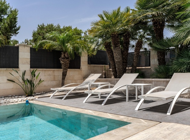 Resale - Villa - La Zenia