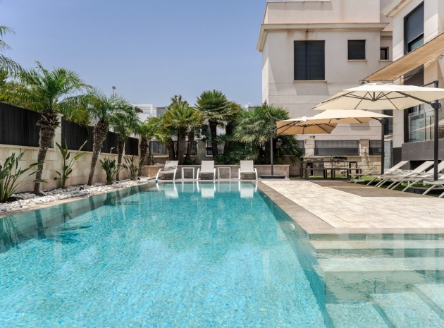 Resale - Villa - La Zenia