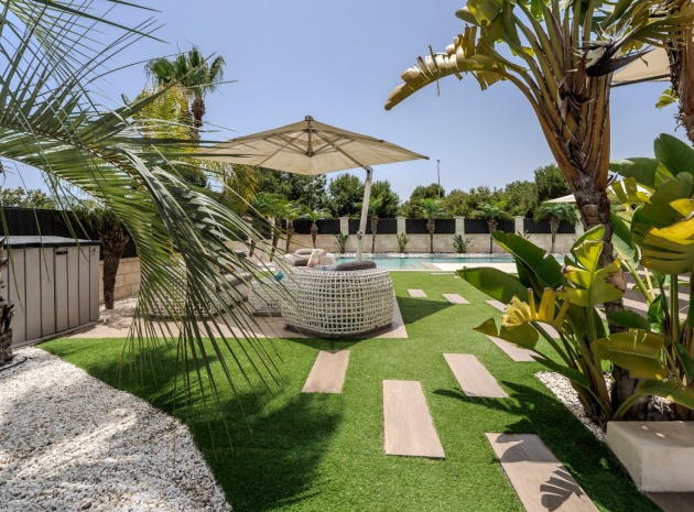 Resale - Villa - La Zenia