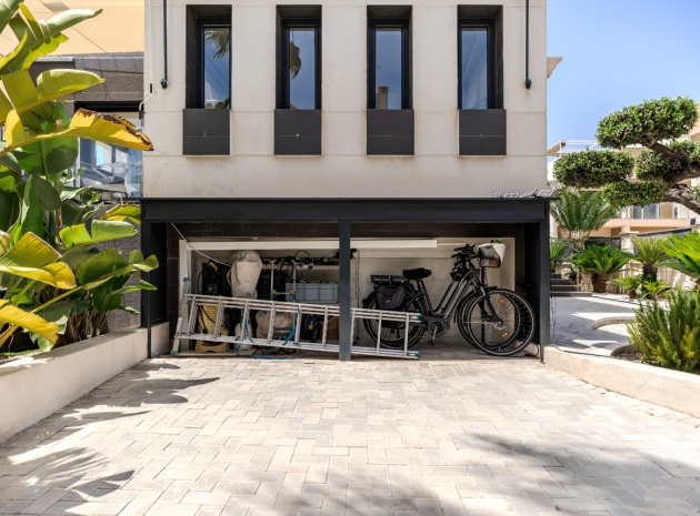 Resale - Villa - La Zenia