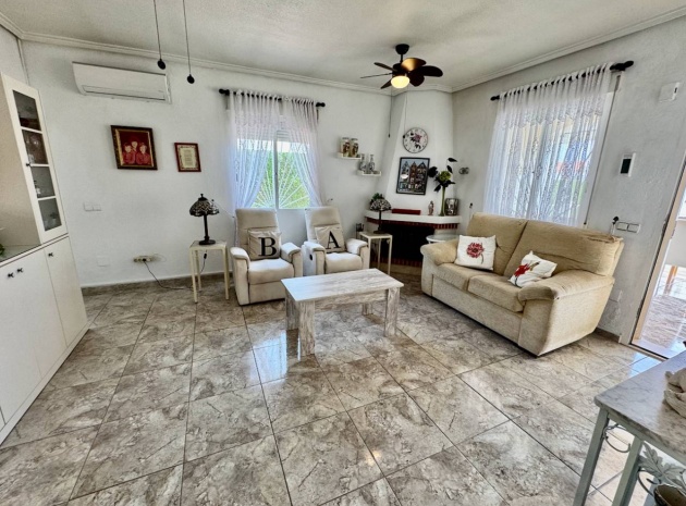 Resale - Villa - Ciudad Quesada