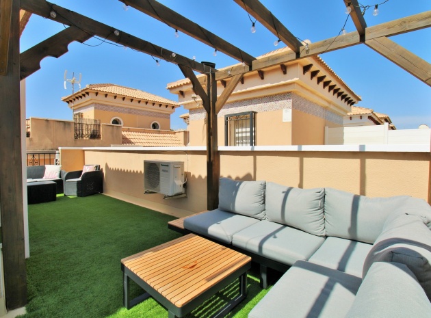 Resale - Townhouse - Villamartin - entre golf