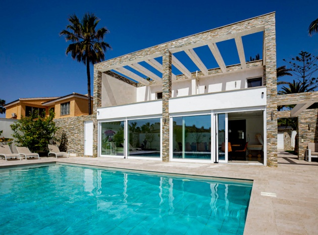 Resale - Villa - La Zenia