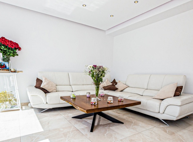 Resale - Villa - La Zenia