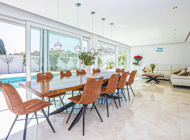 Resale - Villa - La Zenia