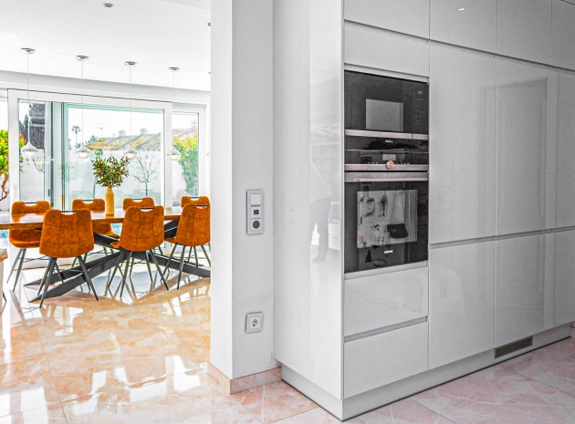 Resale - Villa - La Zenia