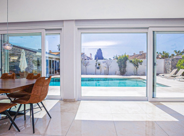 Resale - Villa - La Zenia