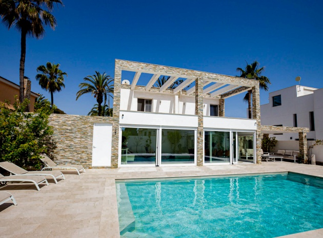 Resale - Villa - La Zenia