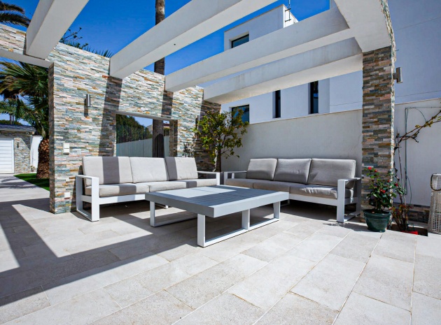 Resale - Villa - La Zenia