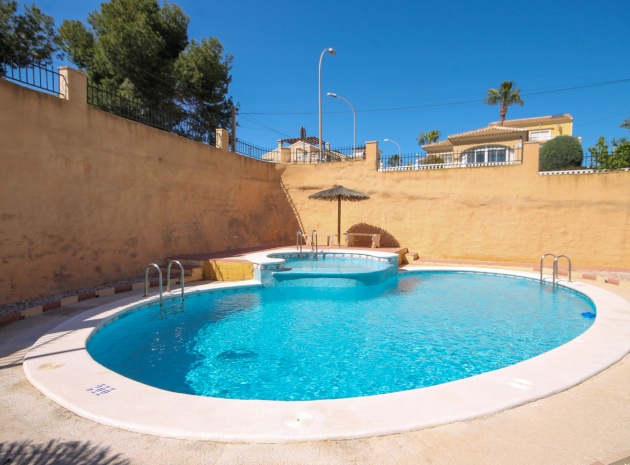 Resale - Villa - Villamartin - El Galan
