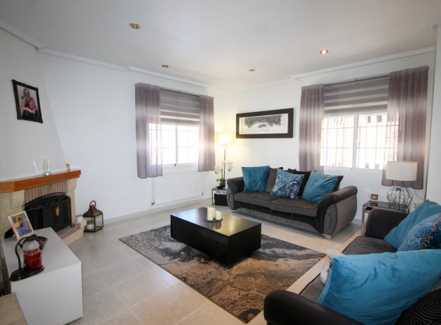 Resale - Villa - Villamartin - El Galan