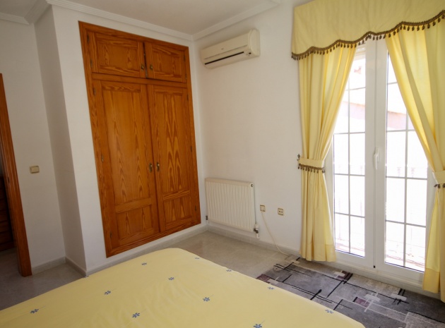 Resale - Villa - Villamartin - El Galan