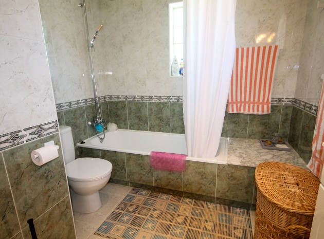 Resale - Villa - Villamartin - El Galan