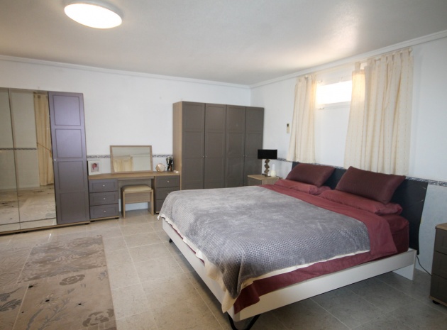 Resale - Villa - Villamartin - El Galan